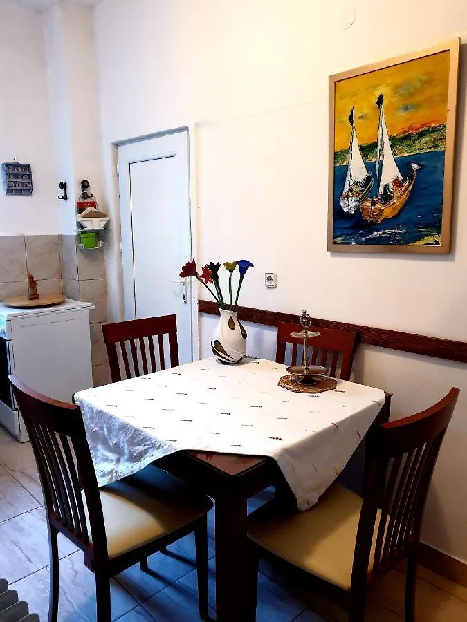 ספליט Yellow, Red & Blue Apartment