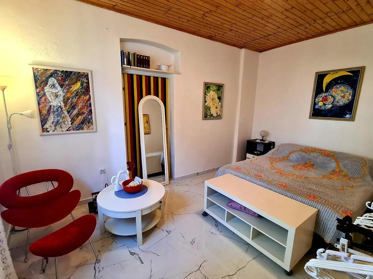 ספליט Yellow, Red & Blue Apartment