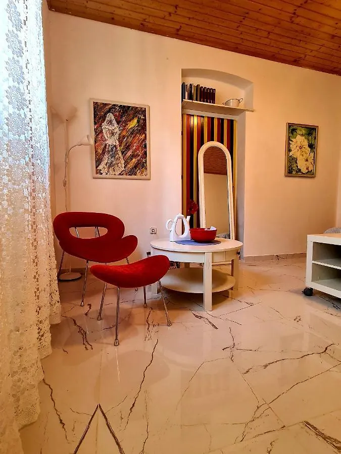 ספליט Yellow, Red & Blue Apartment
