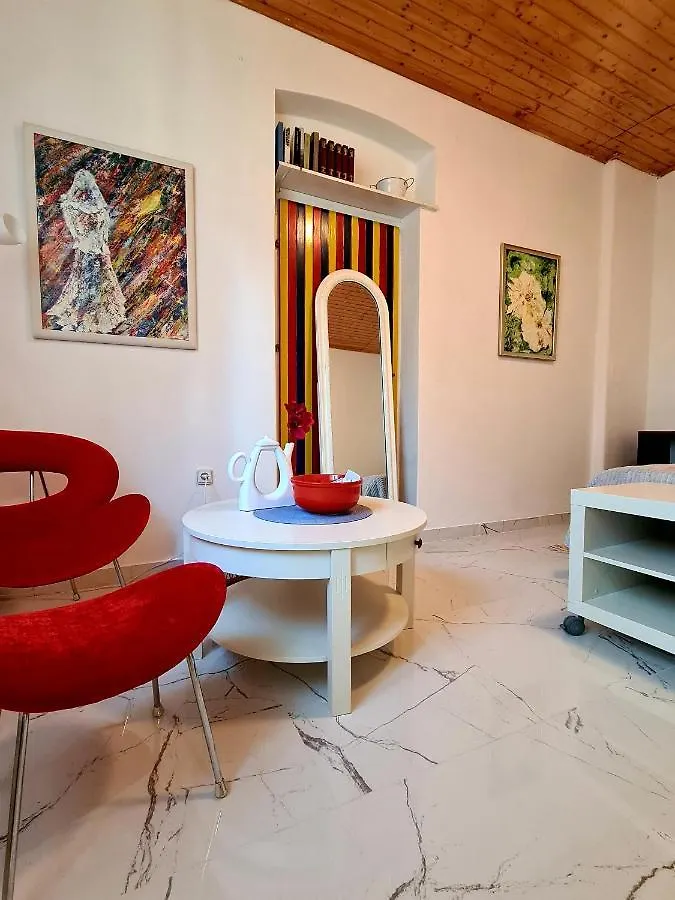 ספליט Yellow, Red & Blue Apartment
